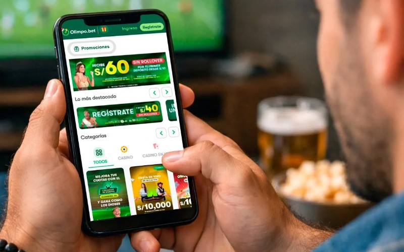 Hombre conoce a Olimpo.bet, una plataforma de apuesta legal