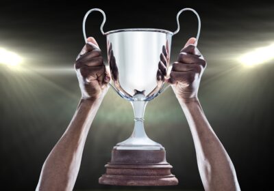Imagen de campeon levantando la copa libertadores